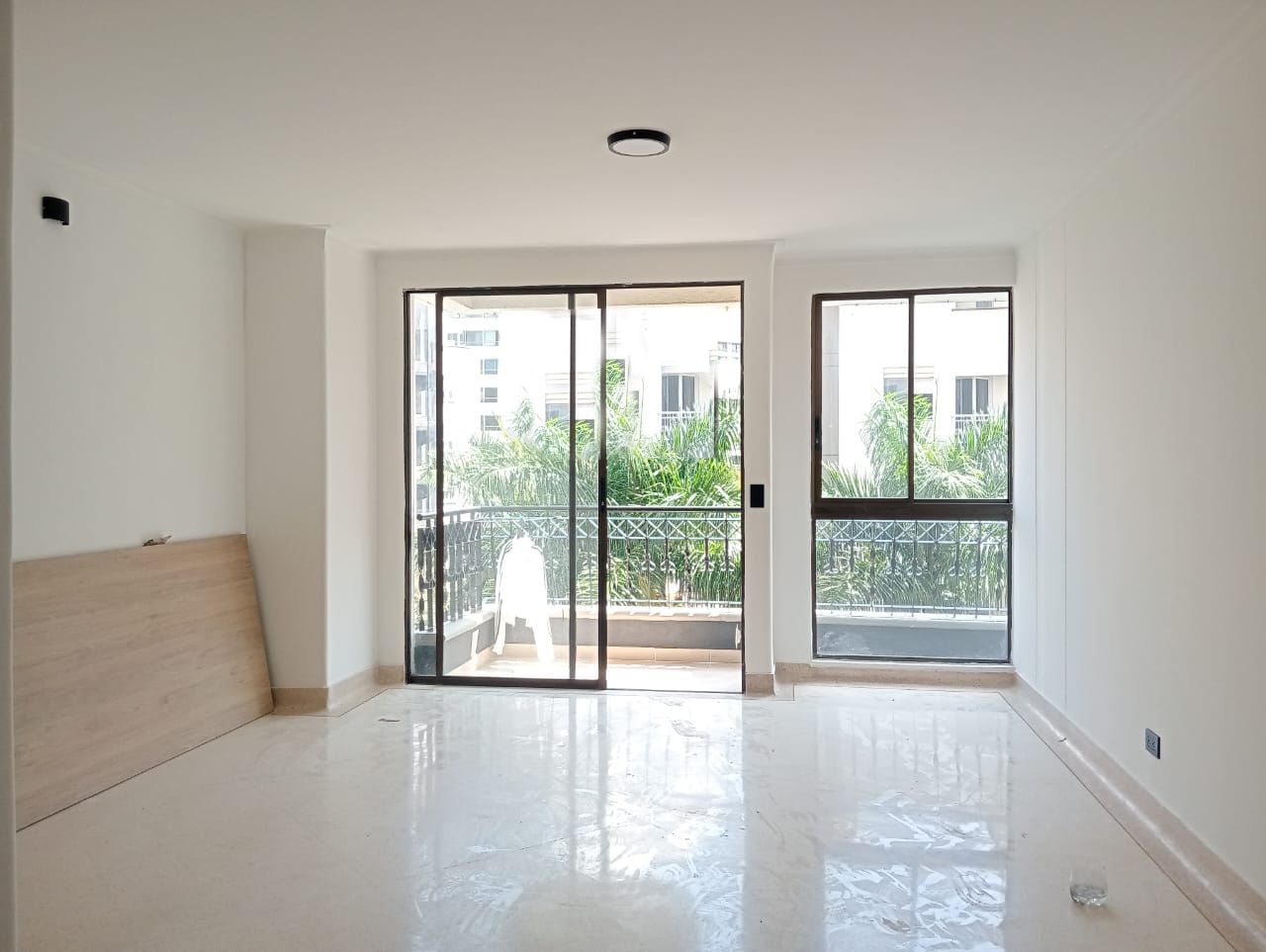 Apartamento en arriendo Antioquia Medellín Laureles 98 m2 Habitaciones 3 Baños 2 Garajes 2 Precio $4200000