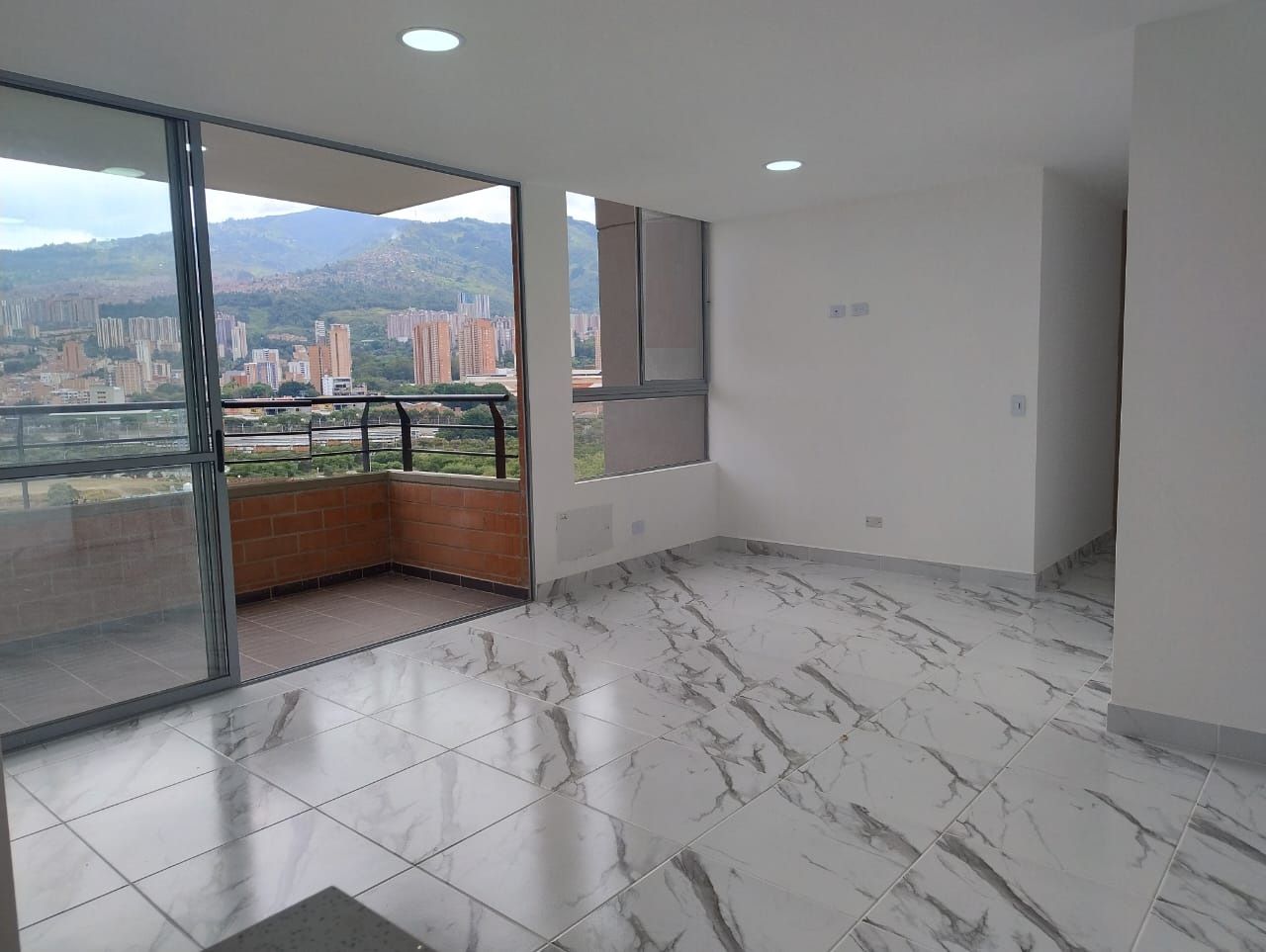 Apartamento en arriendo Antioquia Bello Nazareth 76 m2 Habitaciones 3 Baños 2 Garajes 1 Precio $2500000