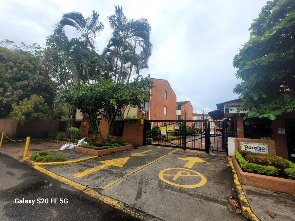 Casa en venta Valle Del Cauca Cali El Limonar 80 m2 Habitaciones 3 Baños 3 Garajes 1 Precio $400000000