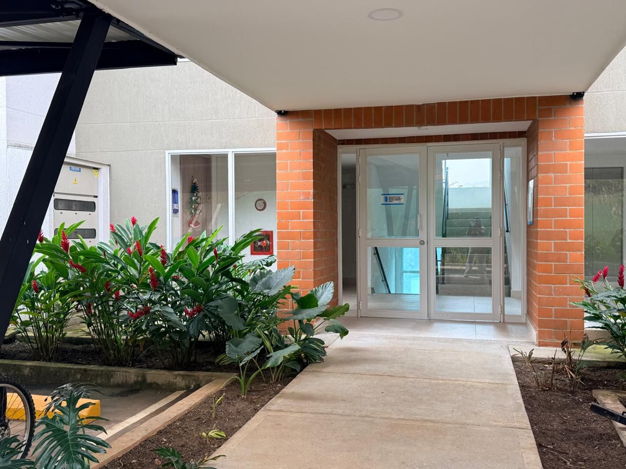 Apartamento en arriendo Valle Del Cauca Jamundí Cn Portales De Verde Horizonte 120 m2 Habitaciones 3 Baños 2 Garajes 2 Precio $3500000