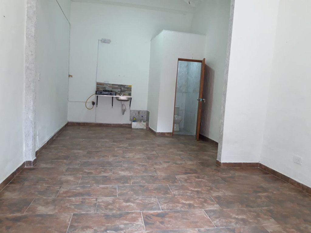 Local en arriendo Antioquia Envigado San José 32 m2 Habitaciones 0 Baños 1 Garajes 0 Precio $2300000