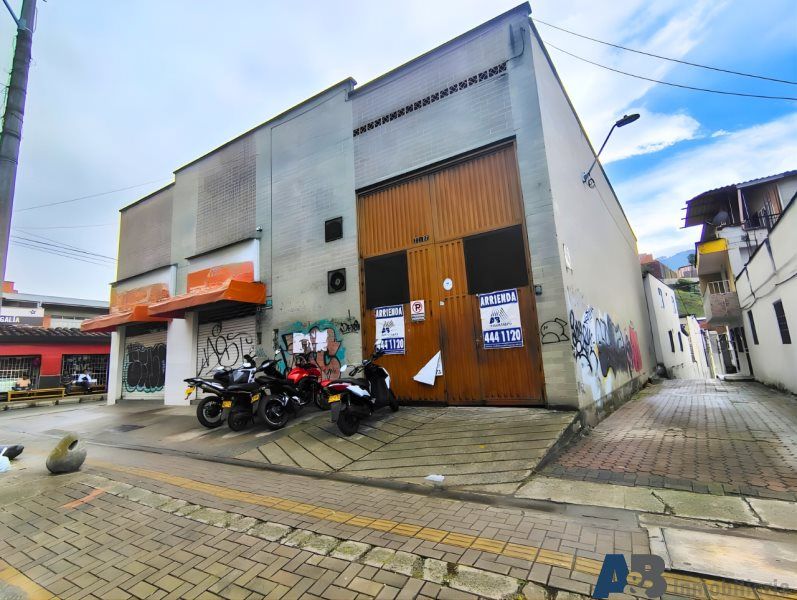 Bodega en arriendo Antioquia Itagüí Santa Maria Et I 374 m2 Habitaciones 0 Baños 2 Garajes 0 Precio $15000000