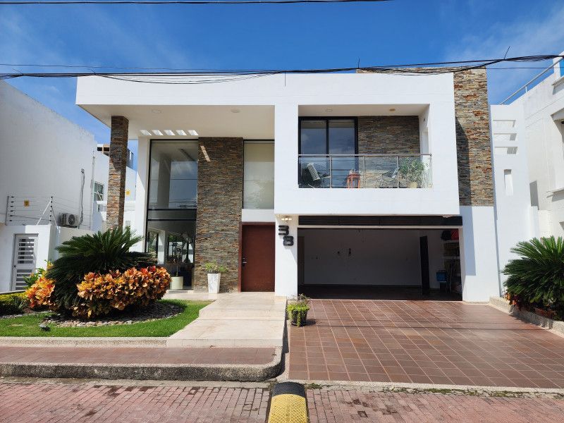 Casa en arriendo Atlántico Puerto Colombia Puerto Colombia 420 m2 Habitaciones 4 Baños 5 Garajes 2 Precio $15800000