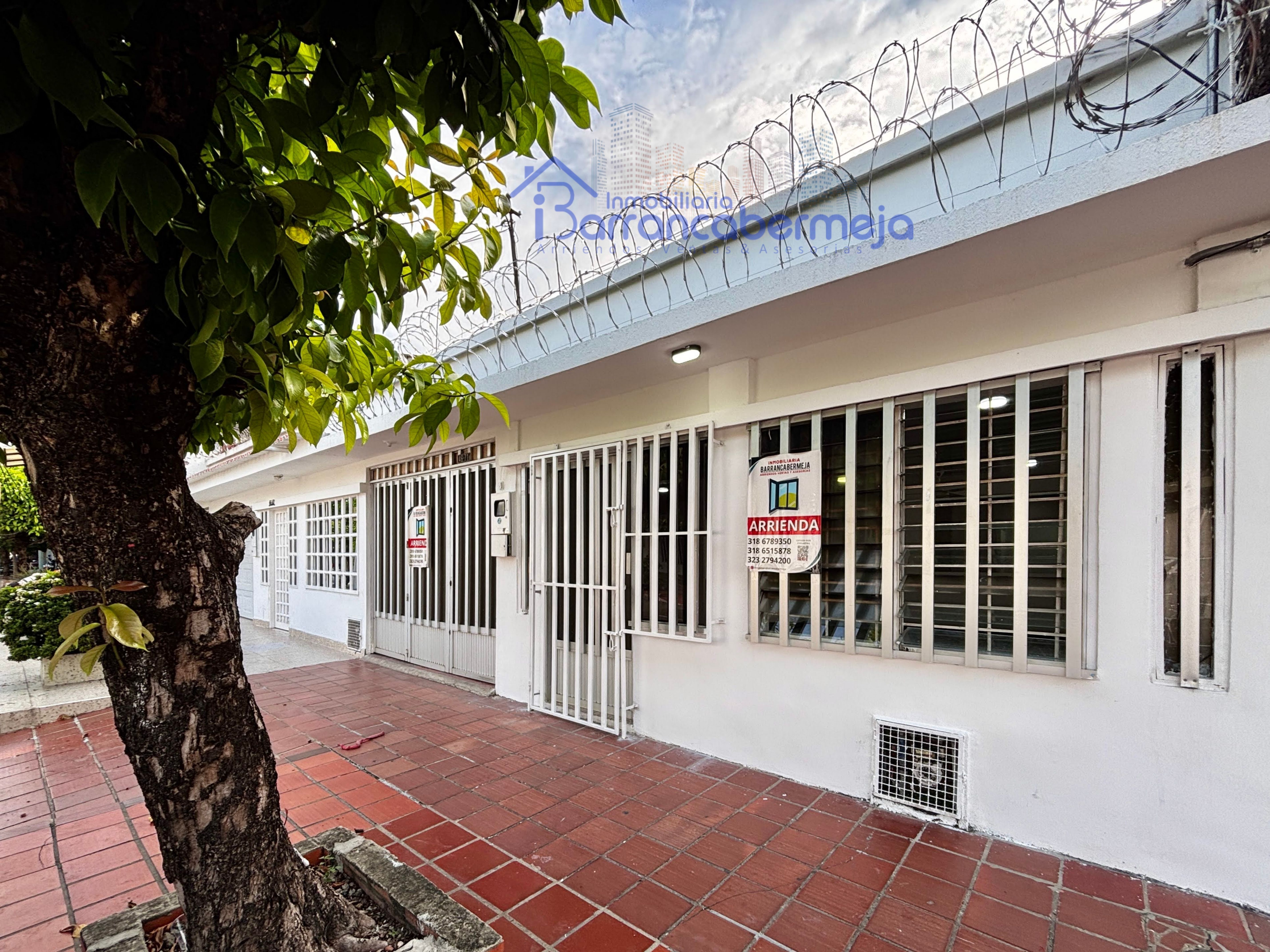 Casa en arriendo Santander Barrancabermeja Palmira 270 m2 Habitaciones 3 Baños 2 Garajes 1 Precio $1800000