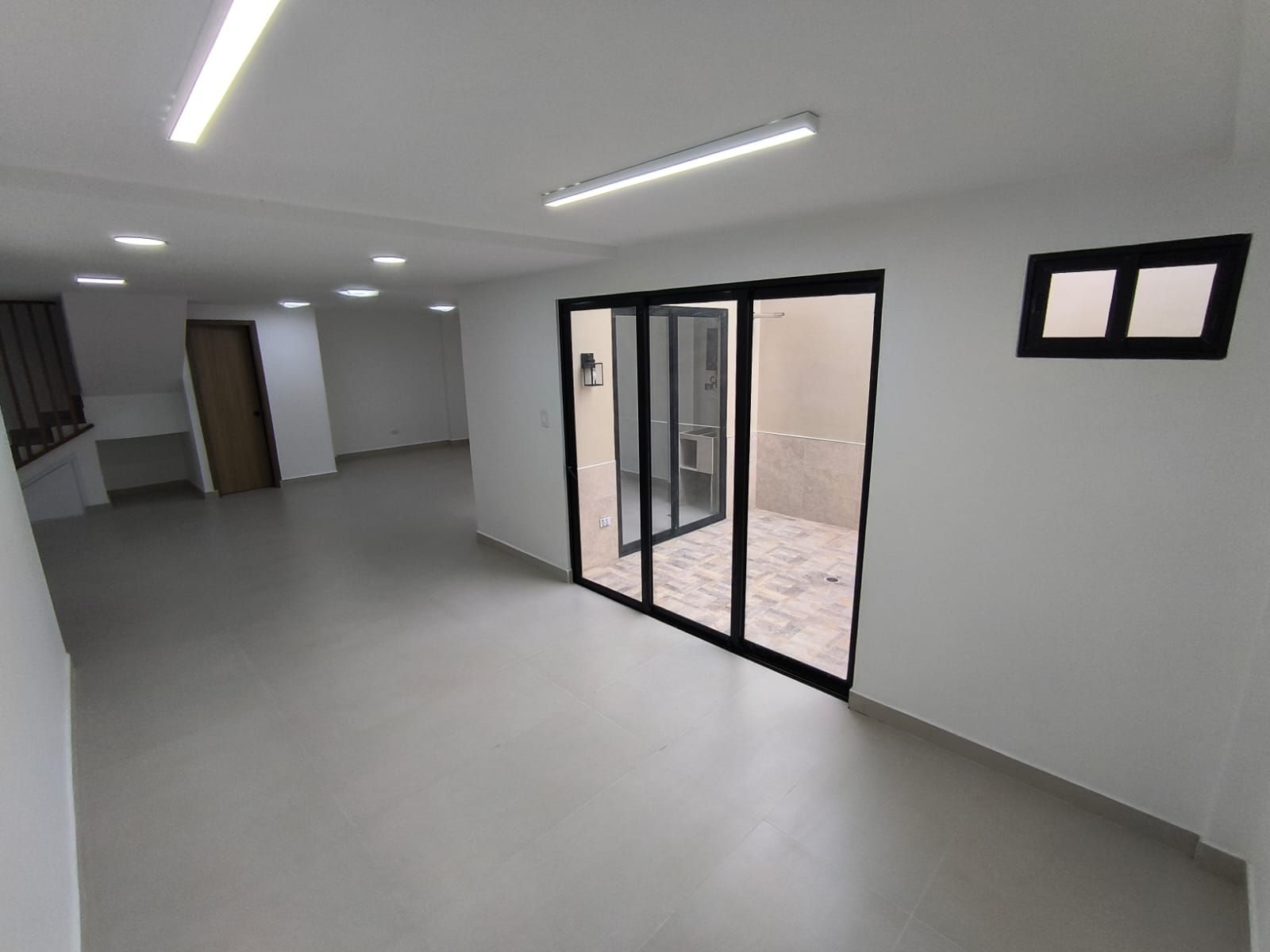Local en arriendo Santander Bucaramanga Mercedes 100 m2 Habitaciones 0 Baños 3 Garajes 0 Precio $3500000