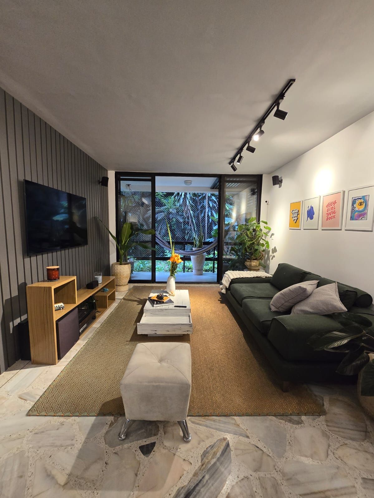 Apartamento en arriendo Valle Del Cauca Cali Ciudadela Floralia 110 m2 Habitaciones 2 Baños 2 Garajes 2 Precio $3300000