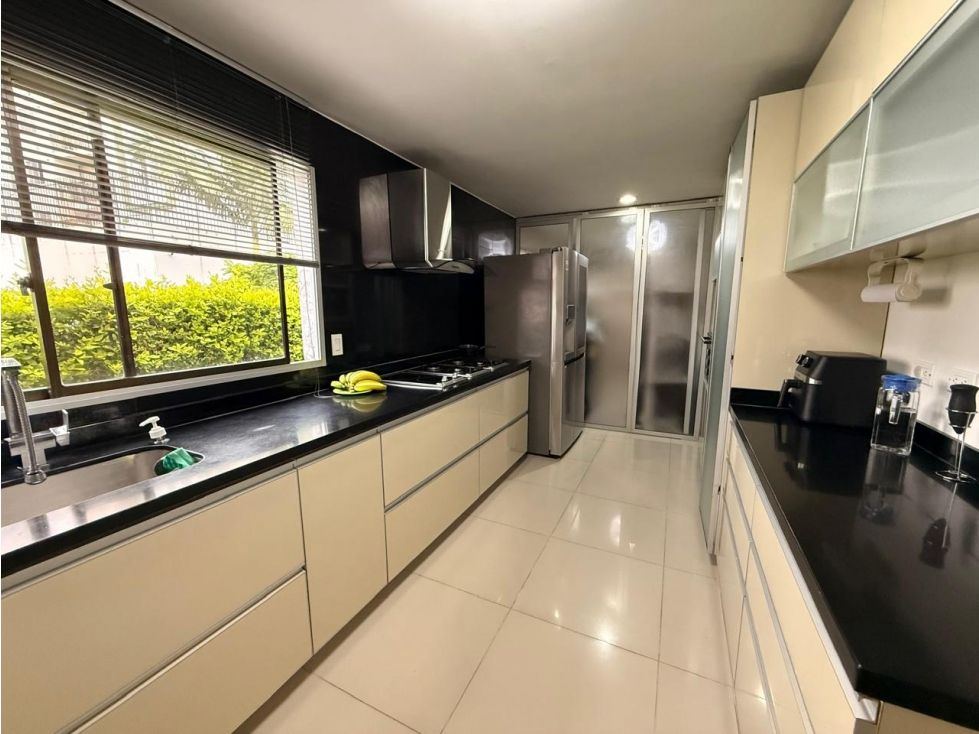 Casa en venta Risaralda Pereira Corocito 183 m2 Habitaciones 3 Baños 3 Garajes 3 Precio $1400000000