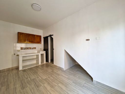 Apartaestudio en arriendo Antioquia Envigado Trianon 14 m2 Habitaciones 1 Baños 1 Garajes 0 Precio $1200000