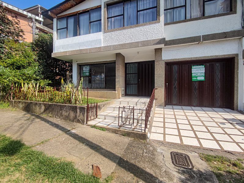 Casa en arriendo Antioquia Medellín La Castellana 145 m2 Habitaciones 4 Baños 3 Garajes 1 Precio $4000000