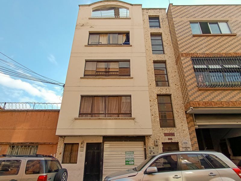 Local en arriendo Antioquia Medellín Belen 23 m2 Habitaciones 0 Baños 1 Garajes 0 Precio $900000