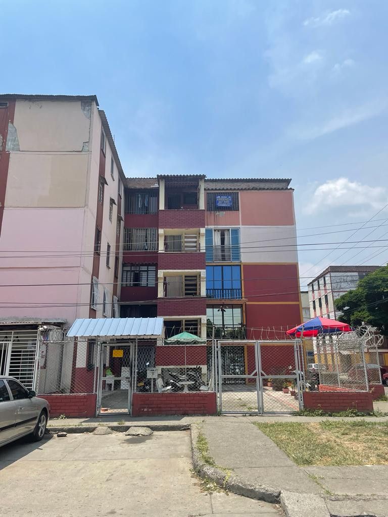 Apartamento en venta Valle Del Cauca Cali Chiminangos I 60 m2 Habitaciones 3 Baños 1 Garajes 0 Precio $120000000