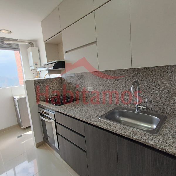 Apartamento en arriendo Antioquia Envigado El Esmeraldal 89 m2 Habitaciones 3 Baños 2 Garajes 1 Precio $4700000