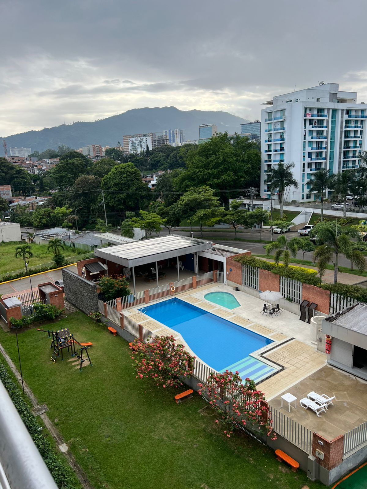 Apartamento en arriendo Tolima Ibagué La Campiña 90 m2 Habitaciones 3 Baños 2 Garajes 1 Precio $2000000