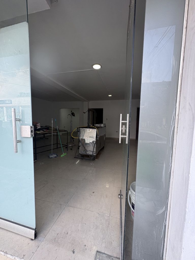 Bodega en arriendo Valle Del Cauca Cali El Cedro 240 m2 Habitaciones 0 Baños 4 Garajes 0 Precio $3100000