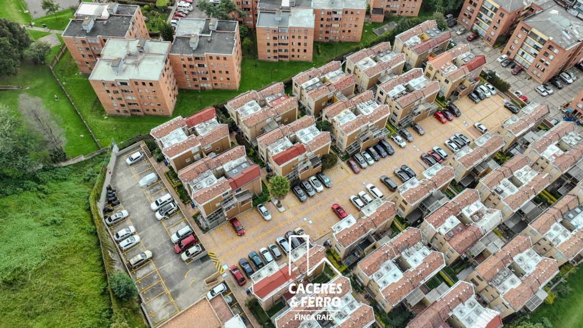 Casa en venta Cundinamarca Bogotá Los Naranjos 100 m2 Habitaciones 3 Baños 3 Garajes 2 Precio $590000000