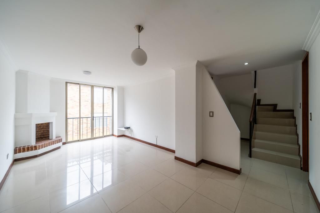 Apartamento en arriendo Cundinamarca Bogotá El Batan 113 m2 Habitaciones 4 Baños 3 Garajes 2 Precio $4185000