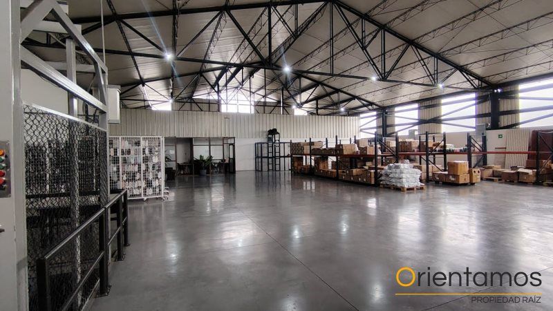 Bodega en arriendo Antioquia Itagüí La Esmeralda 1000 m2 Habitaciones 0 Baños 6 Garajes 10 Precio $30000000