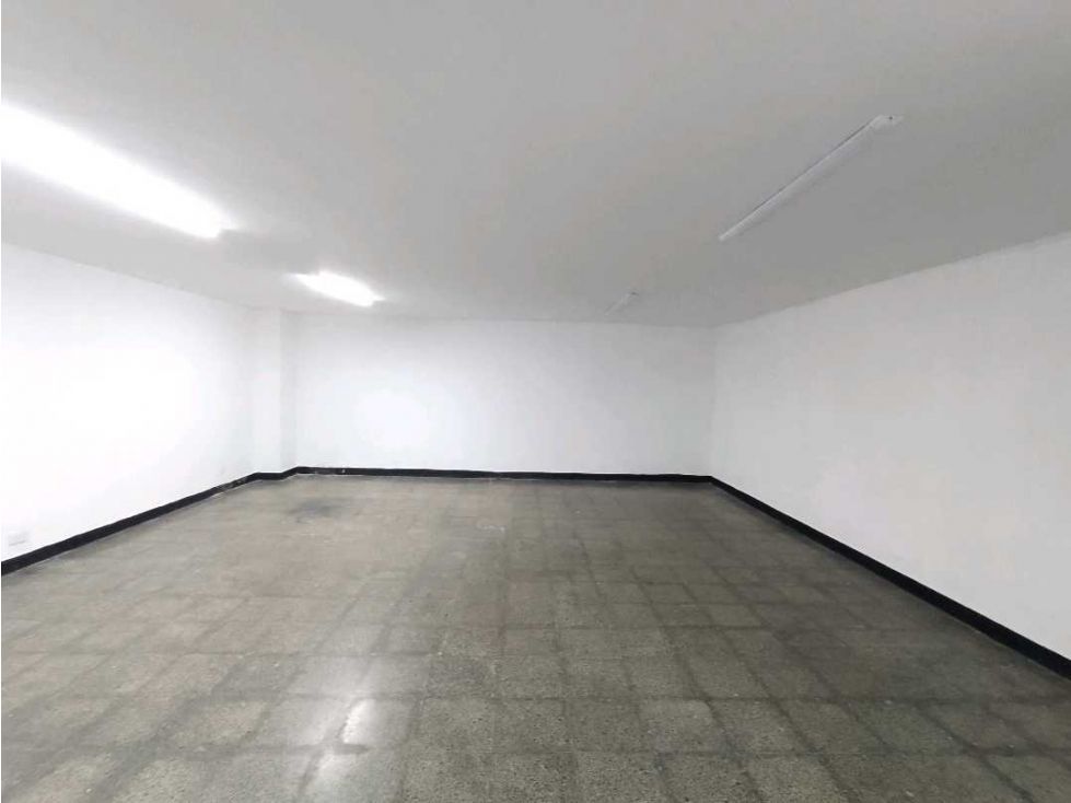 Bodega en arriendo Antioquia Medellín Colon 130 m2 Habitaciones 0 Baños 1 Garajes 0 Precio $4800000