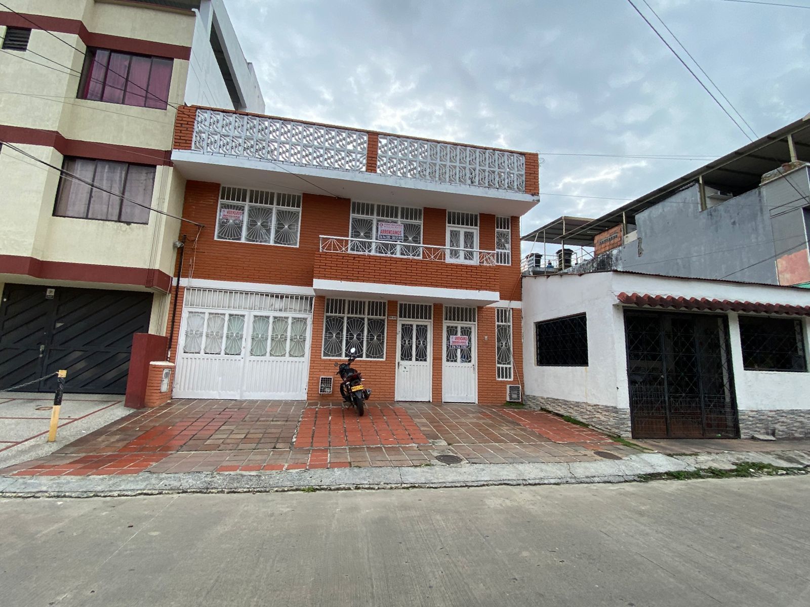 Apartamento en arriendo Tolima Ibagué Claret 150 m2 Habitaciones 6 Baños 3 Garajes 0 Precio $1450000