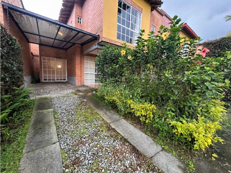 Casa en arriendo Antioquia La Ceja Centro 160 m2 Habitaciones 3 Baños 3 Garajes 0 Precio $3500000