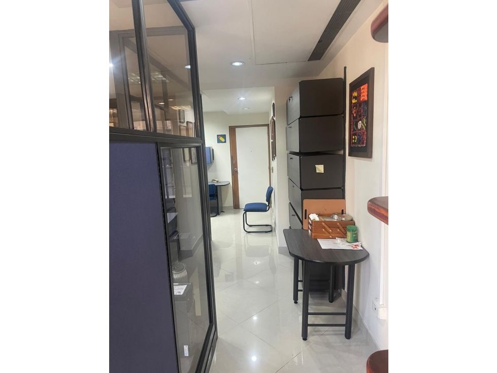 Oficina en arriendo o venta Antioquia Medellín El Poblado 40 m2 Habitaciones 0 Baños 1 Garajes 1 Precio venta $390000000 Precio arriendo $3600000