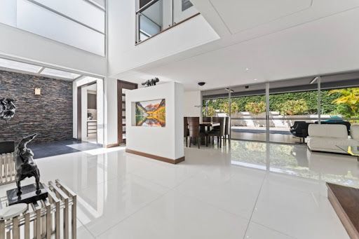 Casa en arriendo Antioquia Medellín San Lucas 340 m2 Habitaciones 3 Baños 4 Garajes 4 Precio $18000000