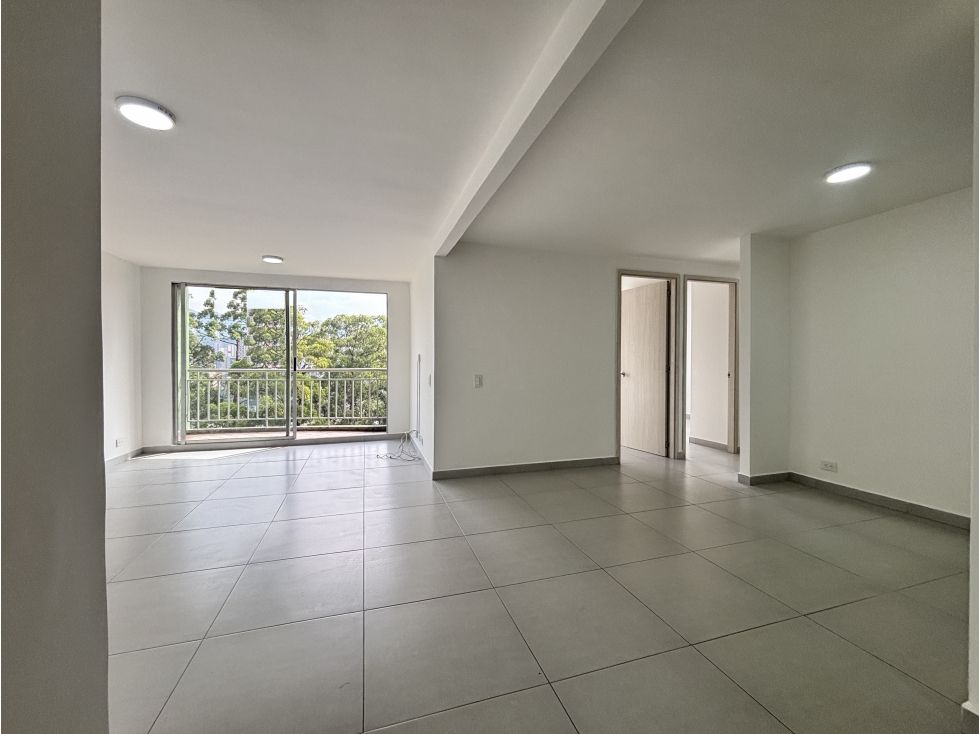 Apartamento en arriendo Antioquia Itagüí Zona Industrial 3 100 m2 Habitaciones 3 Baños 2 Garajes 1 Precio $3400000