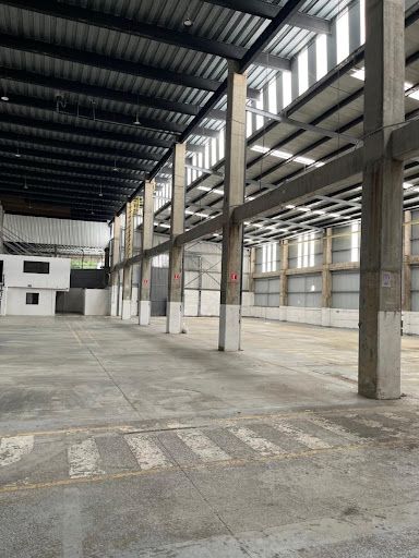 Bodega en arriendo Antioquia La Estrella La Tablaza 1300 m2 Habitaciones 0 Baños 3 Garajes 3 Precio $33000000