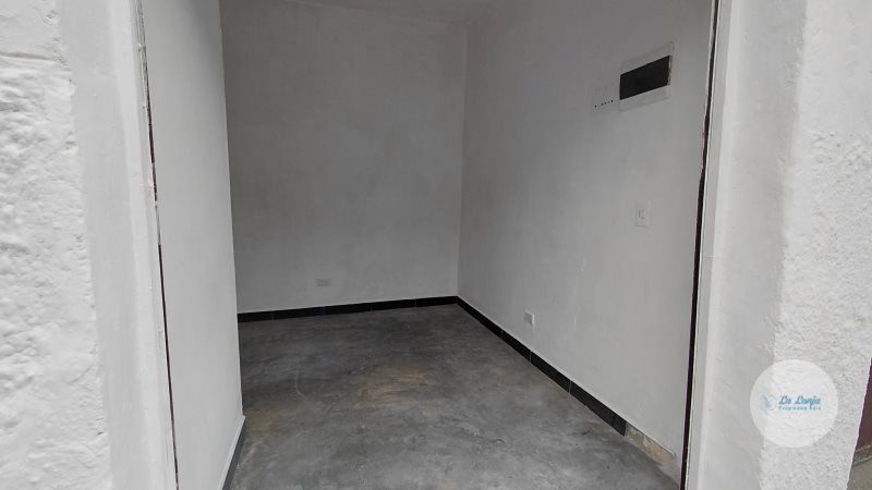 Local en arriendo Antioquia Medellín El Pinal 20 m2 Habitaciones 0 Baños 0 Garajes 0 Precio $1000000