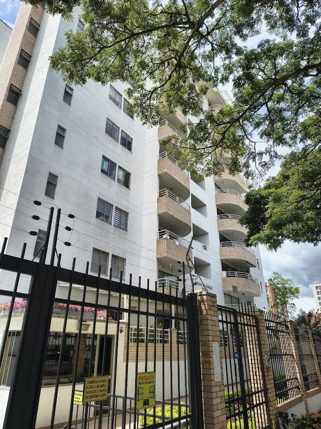 Apartamento en venta Valle Del Cauca Cali Urbanización La Flora 112 m2 Habitaciones 3 Baños 3 Garajes 2 Precio $510000000