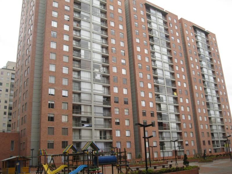 Apartamento en arriendo Cundinamarca Bogotá Cantalejo 81 m2 Habitaciones 3 Baños 2 Garajes 1 Precio $3000000