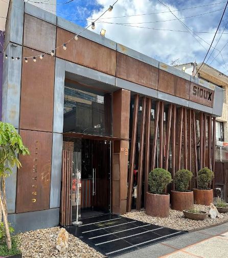 Local en arriendo Cundinamarca Bogotá El Retiro 148 m2 Habitaciones 0 Baños 2 Garajes 0 Precio $45000000