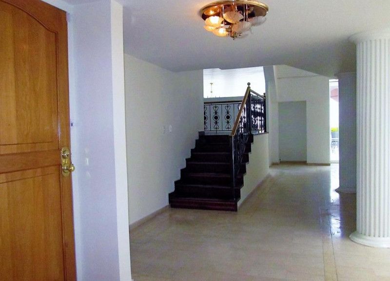 Casa en arriendo Cundinamarca Bogotá Santa Barbara Central 750 m2 Habitaciones 4 Baños 5 Garajes 2 Precio $15000000