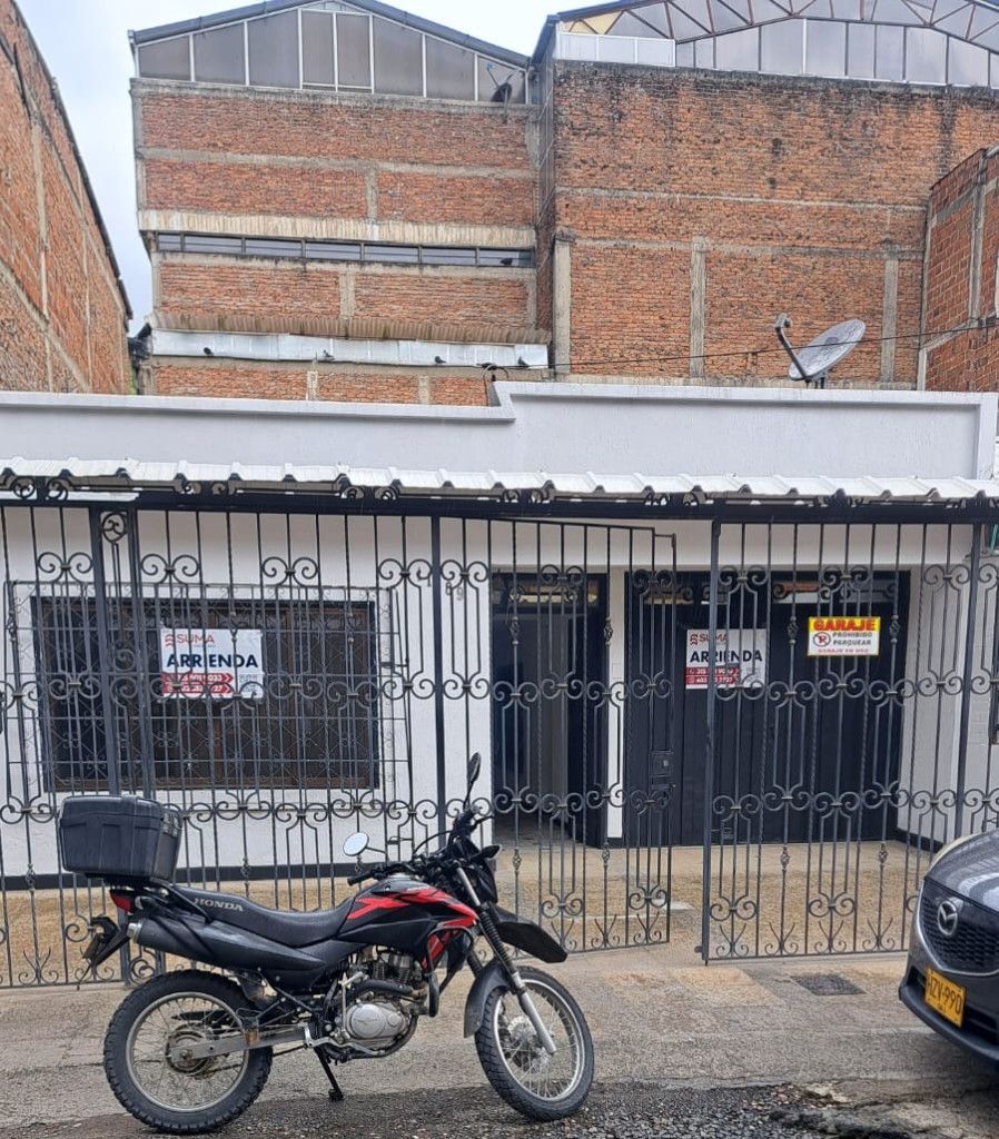 Casa en arriendo Valle Del Cauca Cali Departamental 120 m2 Habitaciones 4 Baños 2 Garajes 2 Precio $2000000