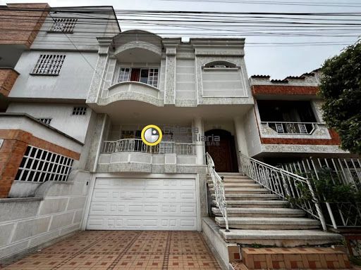 Casa en arriendo Santander Bucaramanga Provenza 273 m2 Habitaciones 4 Baños 3 Garajes 2 Precio $6800000