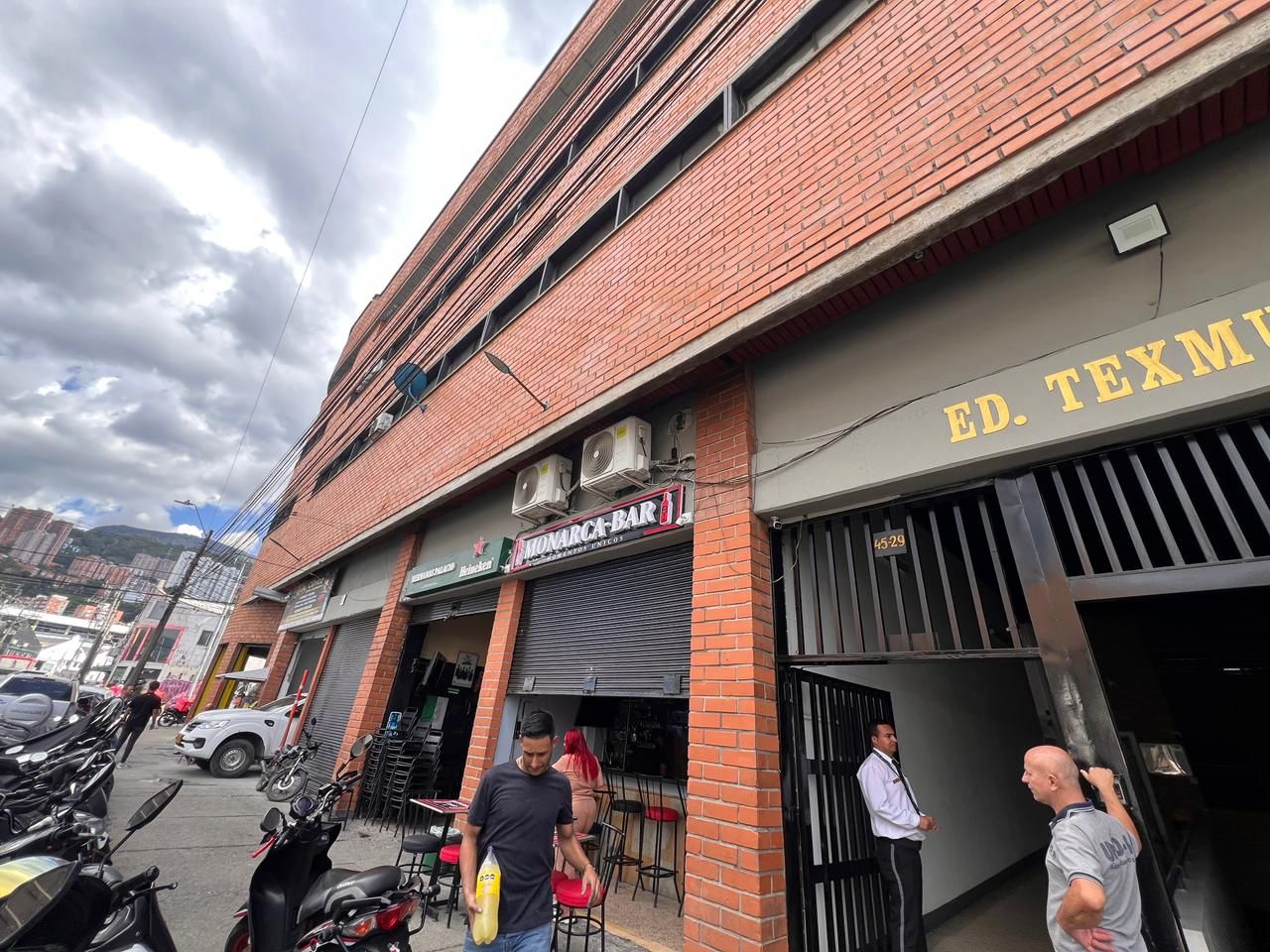 Bodega en arriendo Antioquia Medellín Patio Bonito 439 m2 Habitaciones 0 Baños 6 Garajes 2 Precio $15400000