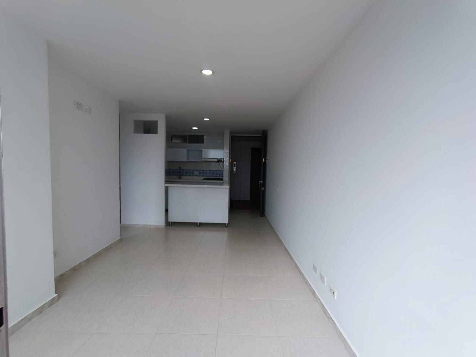 Apartamento en arriendo Antioquia Sabaneta Ancon Sur 56 m2 Habitaciones 2 Baños 2 Garajes 1 Precio $2400000