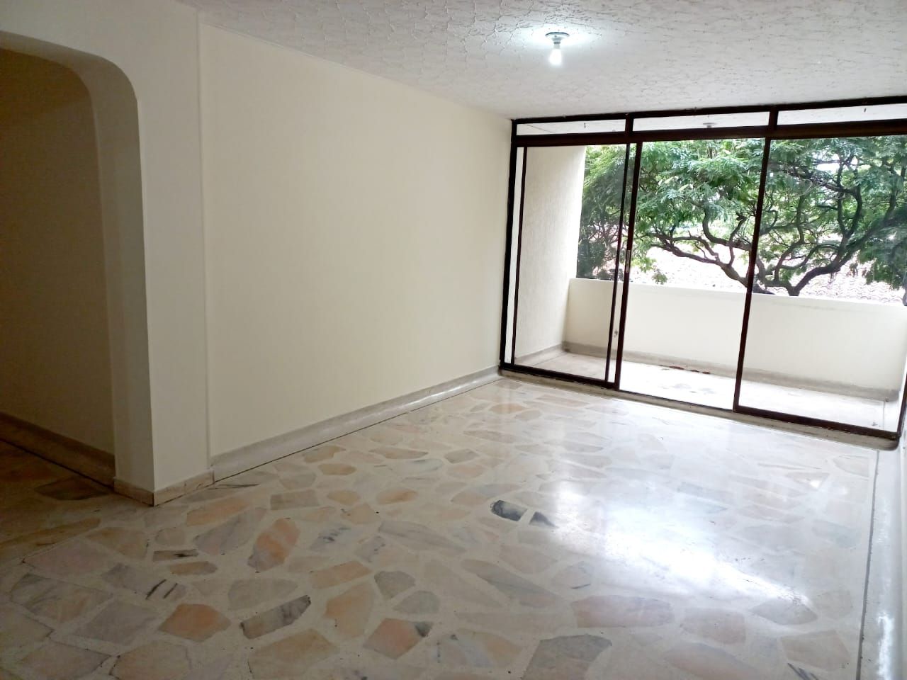 Apartamento en venta Valle Del Cauca Cali Cañaveralejo - Seguros Patria 96 m2 Habitaciones 3 Baños 2 Garajes 1 Precio $290000000