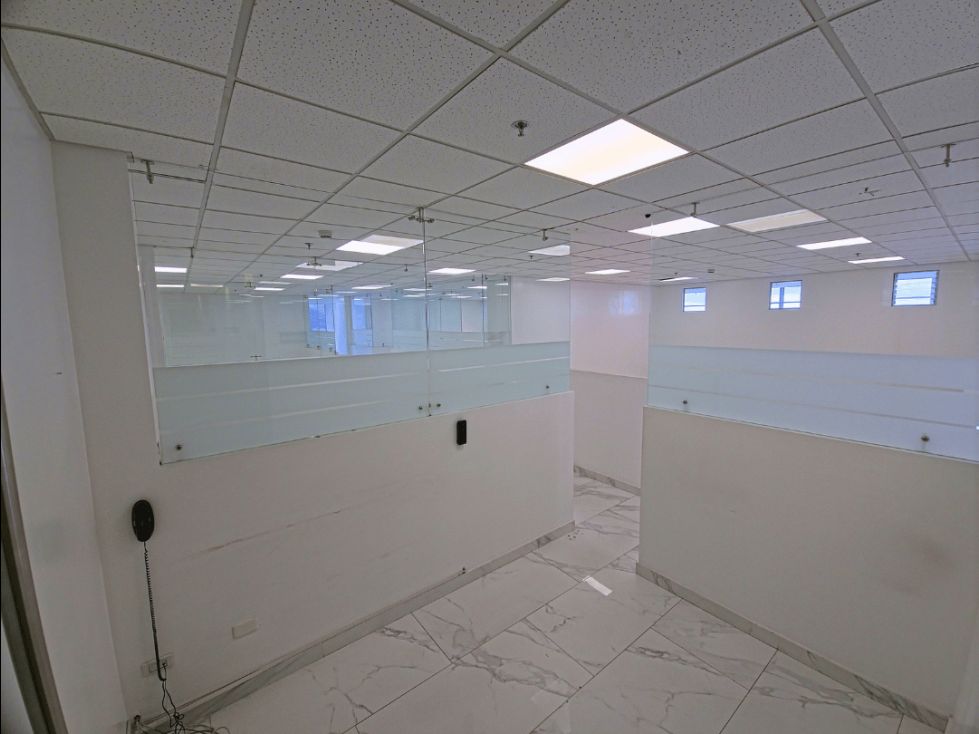 Oficina en arriendo o venta Cundinamarca Bogotá Barrancas 107 m2 Habitaciones 0 Baños 2 Garajes 2 Precio venta $868320000 Precio arriendo $6349900