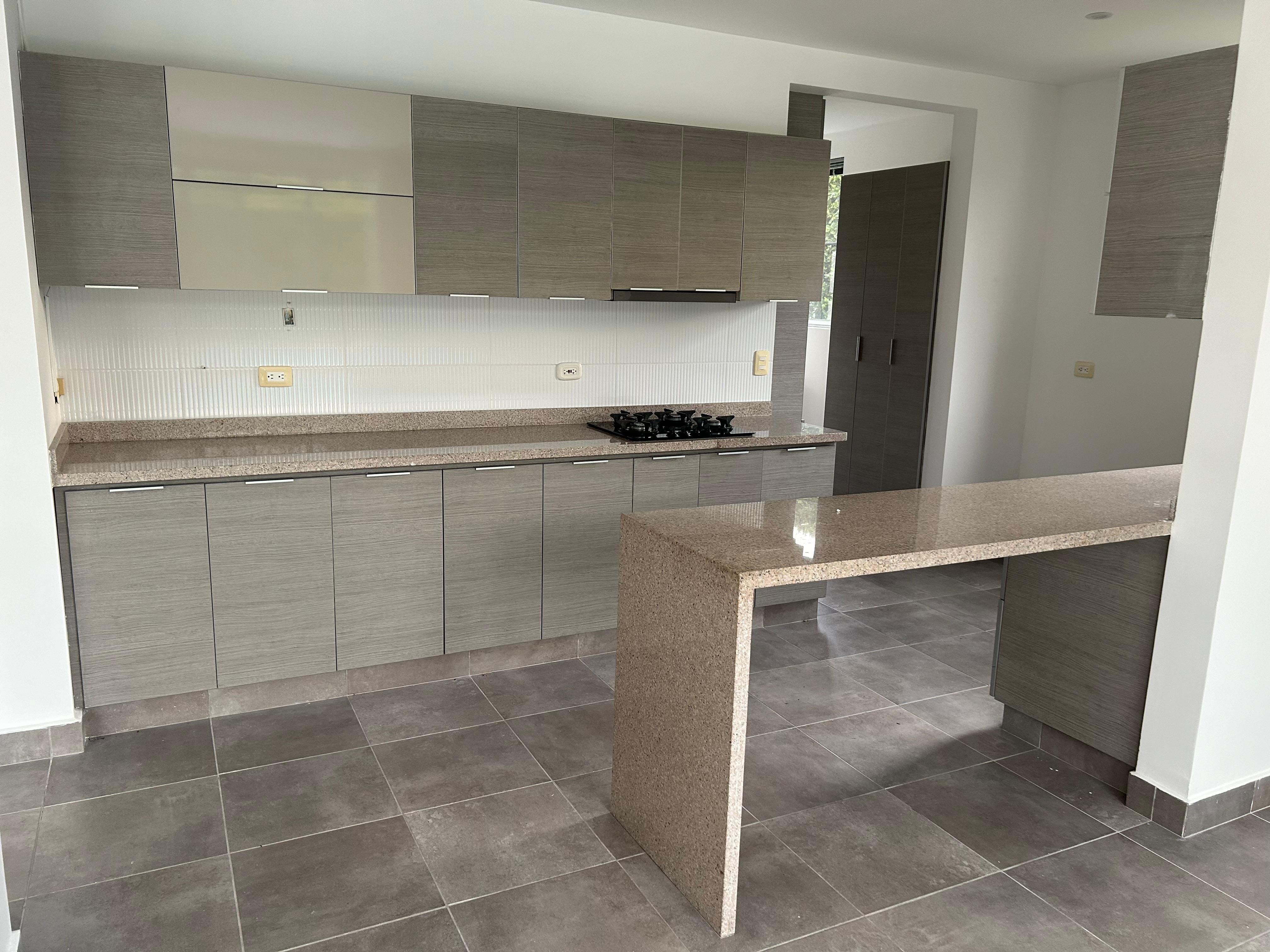 Casa en arriendo Risaralda Pereira Cr Bulevar Del Bosque 280 m2 Habitaciones 3 Baños 5 Garajes 4 Precio $9300000