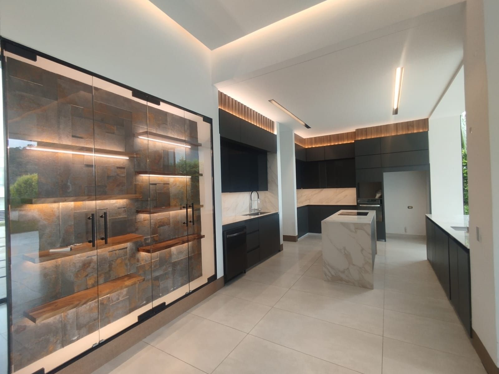 Casa Campestre en arriendo o venta Risaralda Pereira Jardin De Velez Y Velez 430 m2 Habitaciones 3 Baños 5 Garajes 6 Precio venta $1850000000 Precio arriendo $8600000