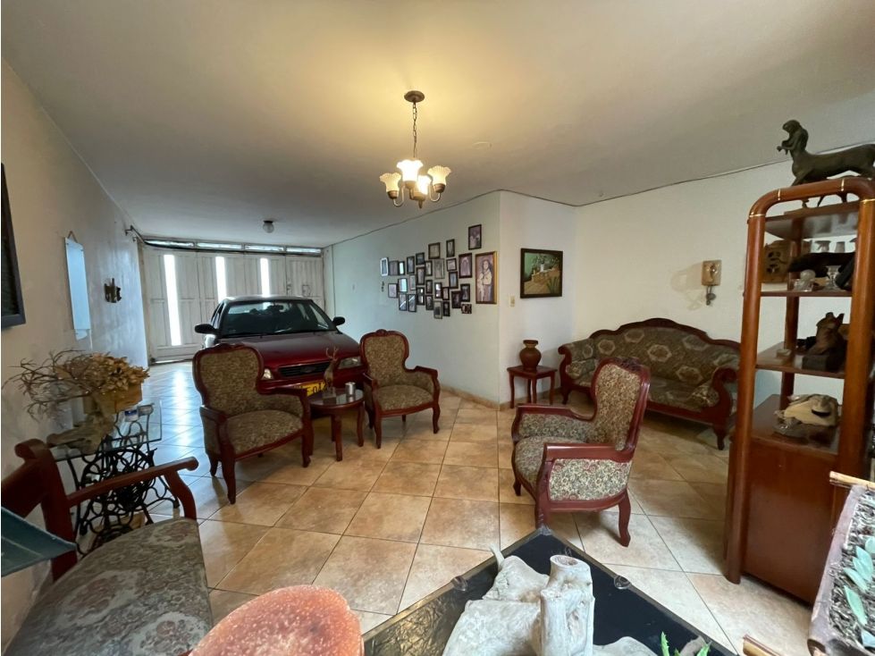 Casa en venta Antioquia Medellín La Castellana 250 m2 Habitaciones 5 Baños 3 Garajes 1 Precio $800000000