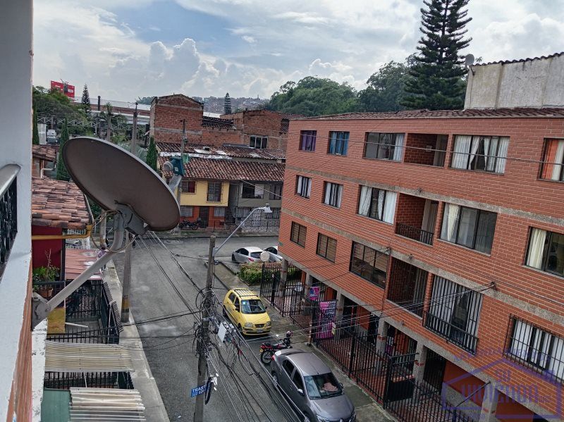 Apartamento en arriendo Antioquia Medellín Cristo Rey 115 m2 Habitaciones 4 Baños 2 Garajes 0 Precio $2600000