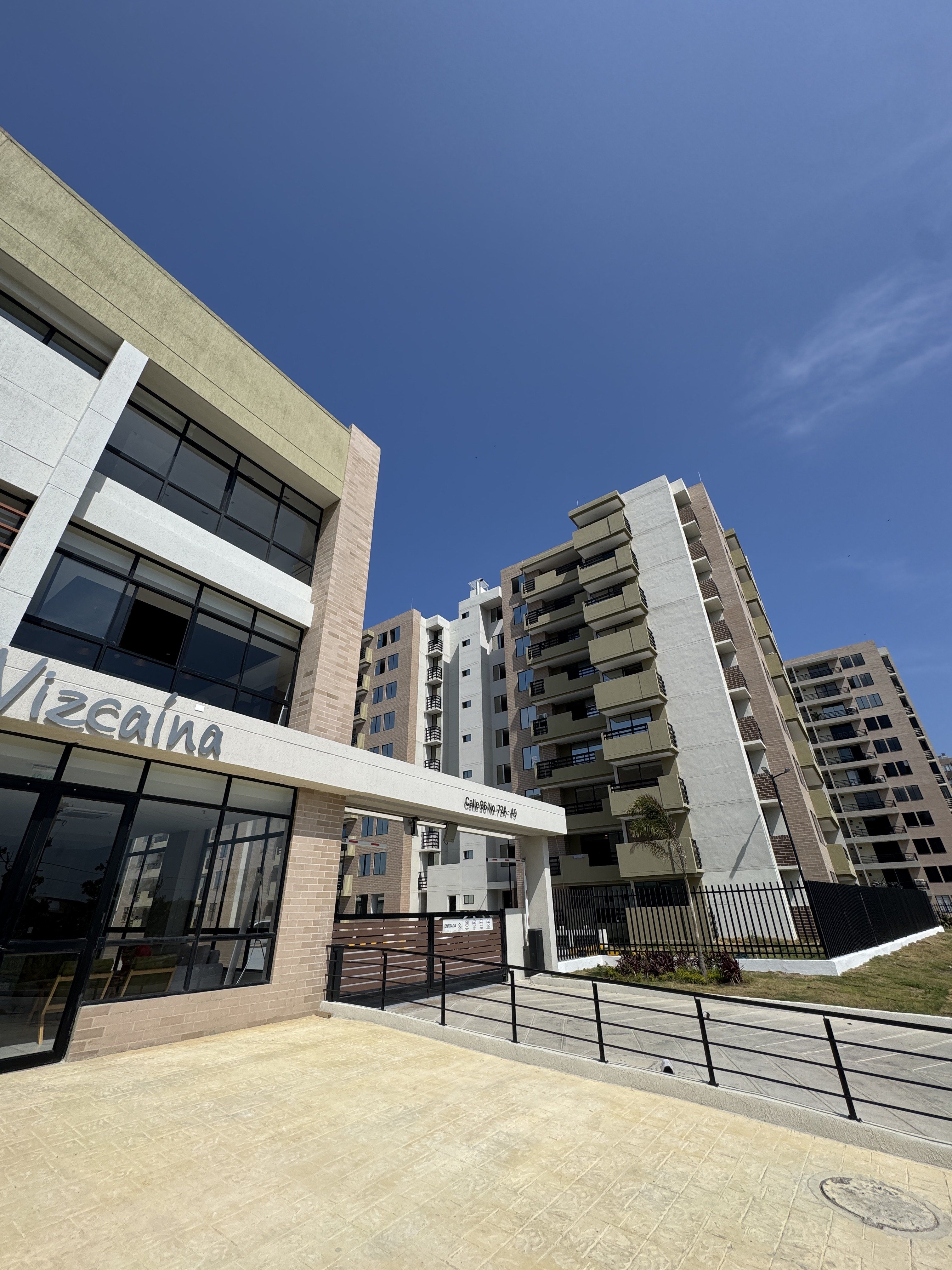 Apartamento en arriendo Atlántico Barranquilla Crrincon 9472 90 m2 Habitaciones 3 Baños 2 Garajes 1 Precio $2500000