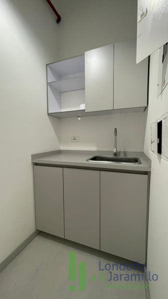 Oficina en venta Antioquia Envigado Primavera 37 m2 Habitaciones 0 Baños 1 Garajes 1 Precio $350000000