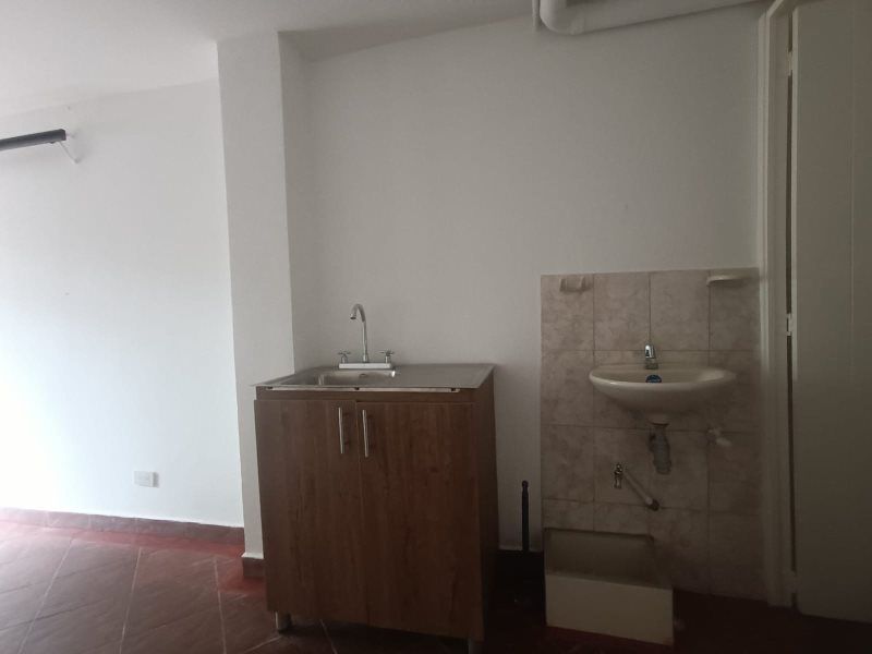 Local en arriendo Antioquia Medellín Boston 30 m2 Habitaciones 0 Baños 1 Garajes 0 Precio $1200000