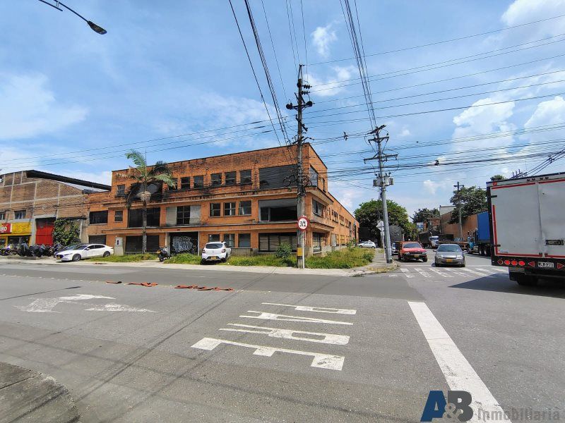 Bodega en arriendo Antioquia Medellín Guayabal 1160 m2 Habitaciones 0 Baños 10 Garajes 0 Precio $45000000