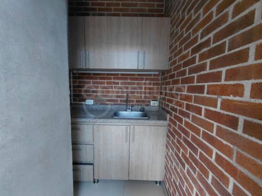 Oficina en arriendo Antioquia Medellín Castropol 100 m2 Habitaciones 0 Baños 2 Garajes 2 Precio $7230000