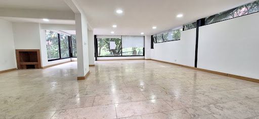 Casa en arriendo Antioquia Medellín La Florida 345 m2 Habitaciones 3 Baños 5 Garajes 2 Precio $9000000