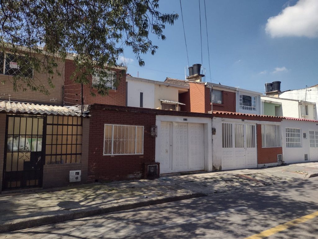 Casa en arriendo Cundinamarca Bogotá Autopista Muzu 120 m2 Habitaciones 3 Baños 2 Garajes 1 Precio $3200000